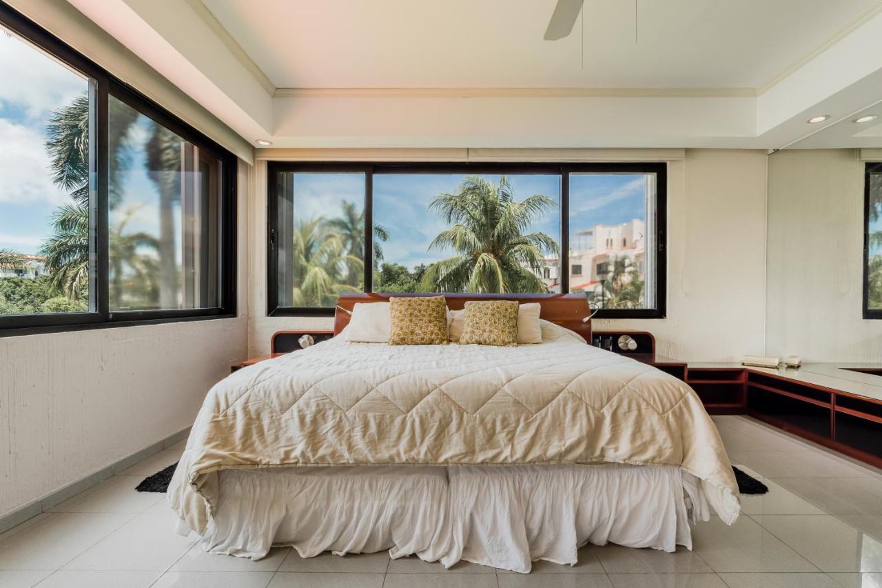 Elegant Lagoon Front Villa By Casa Paraiso Cancun Exterior photo