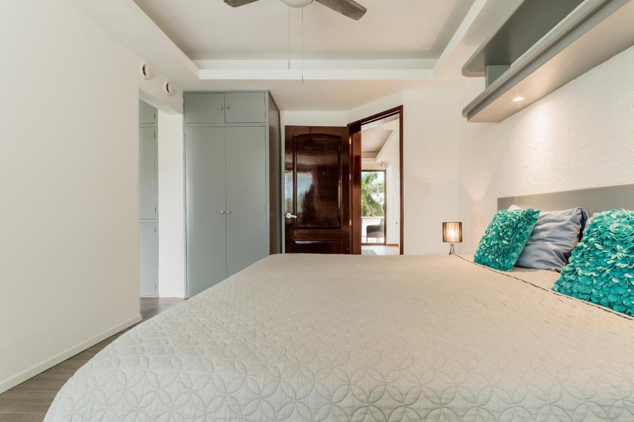Elegant Lagoon Front Villa By Casa Paraiso Cancun Exterior photo