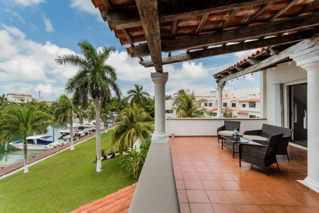 Elegant Lagoon Front Villa By Casa Paraiso Cancun Exterior photo